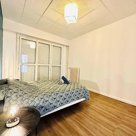 Apartment Centre-ville - 2 - 4p - Parking *