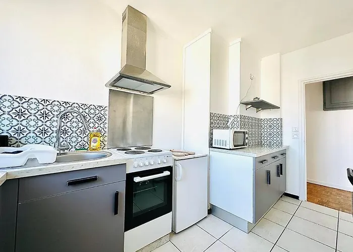 Centre-ville - 2 - 4p - Parking 公寓