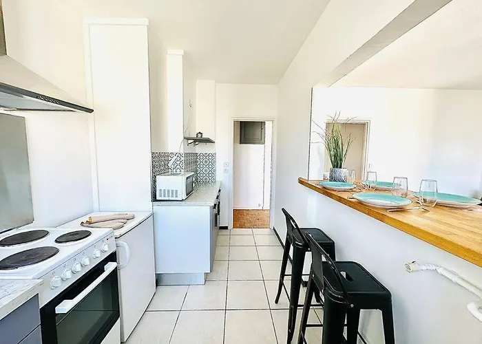 Centre-ville - 2 - 4p - Parking 公寓 *